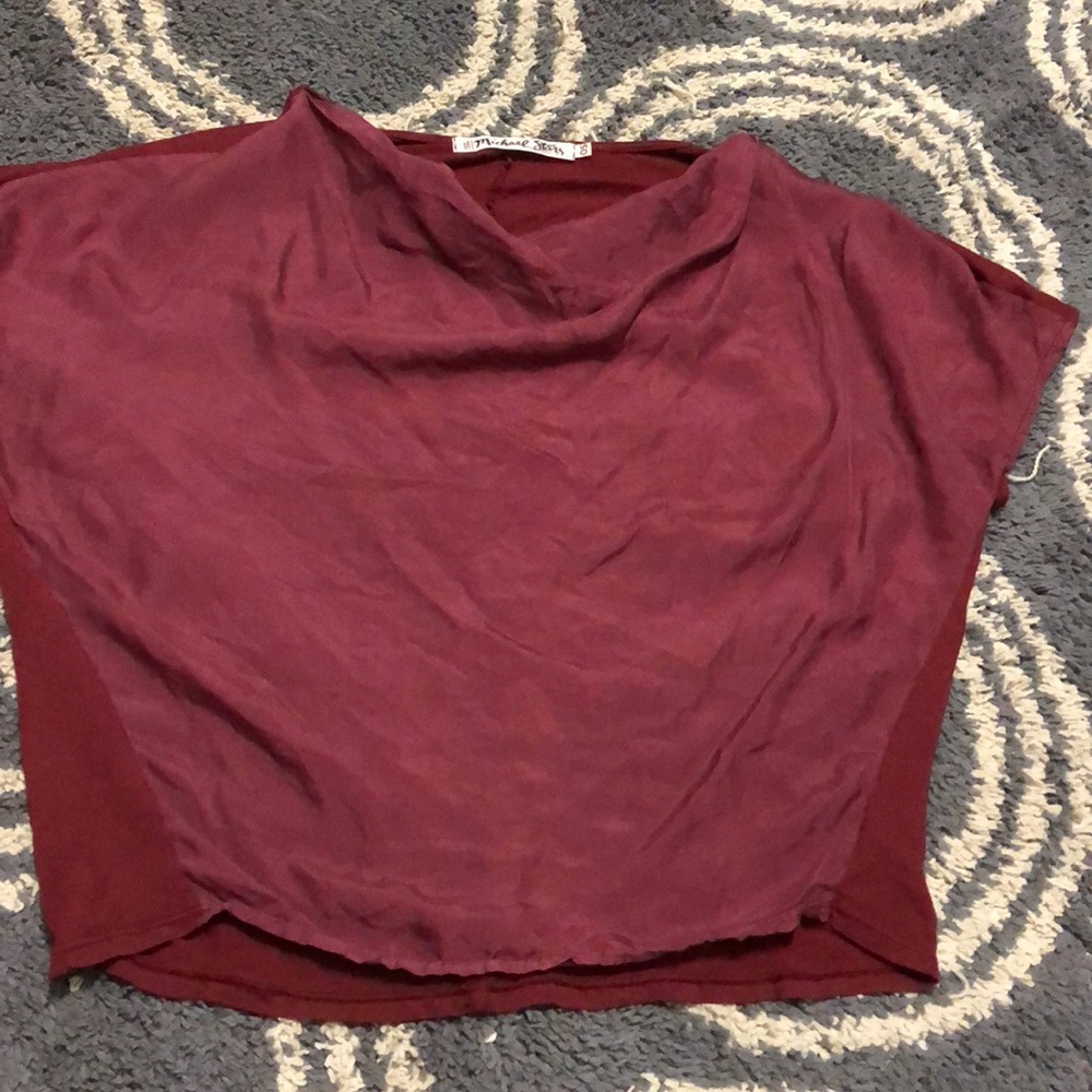 loose neck shirt